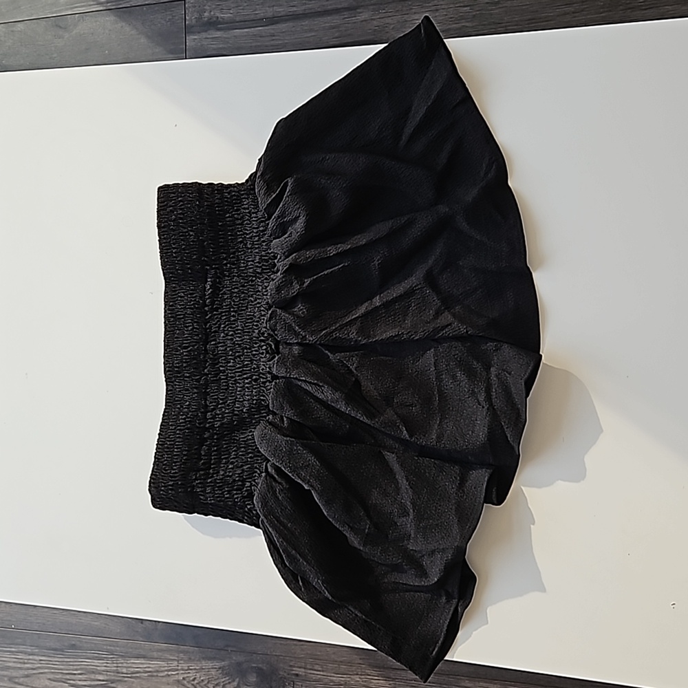 Black Smocked Ruffle Shorts - Size Small, NWOT
